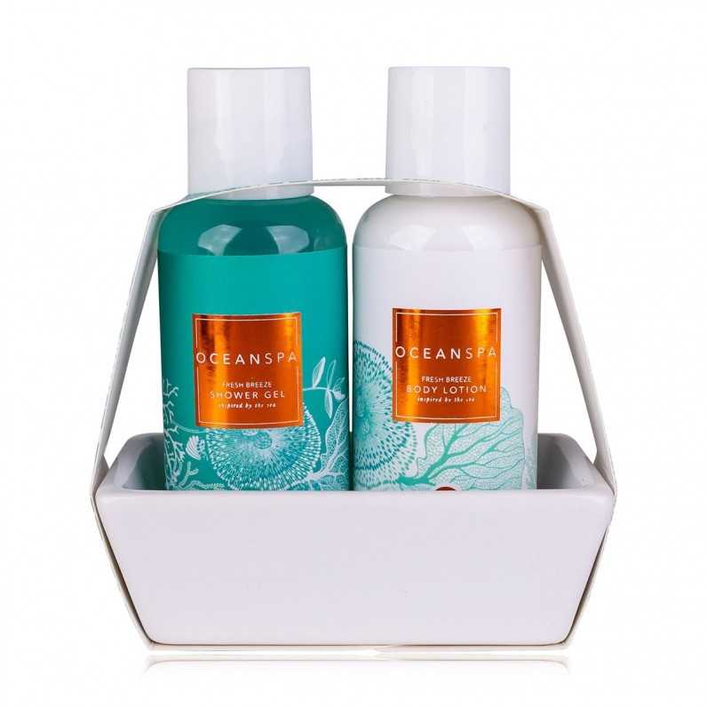 Bath set σε κεραμικό πλατώ, με...