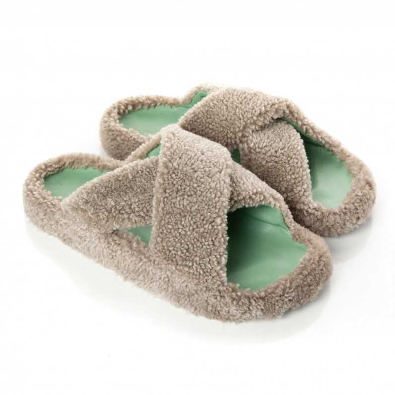 SHEEPSKIN & LEATHER