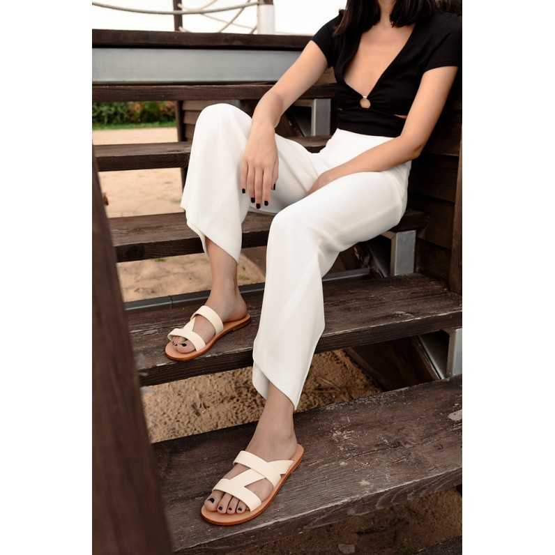 Akti~ Off White